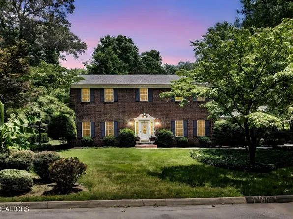 404 Woodland Trace Dr, Knoxville, TN 37934
