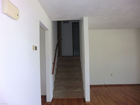 524 a stairs from LR