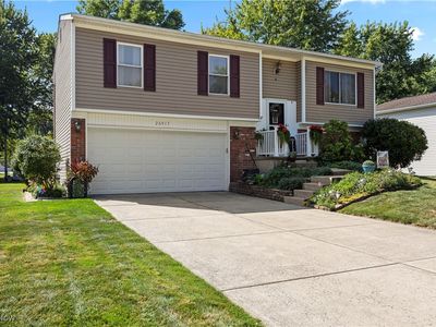 26917 Oxford Park Ln, Olmsted Township, OH, 44138