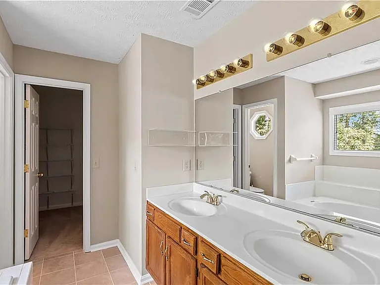 3580 Waters Cove Way — Photo 14