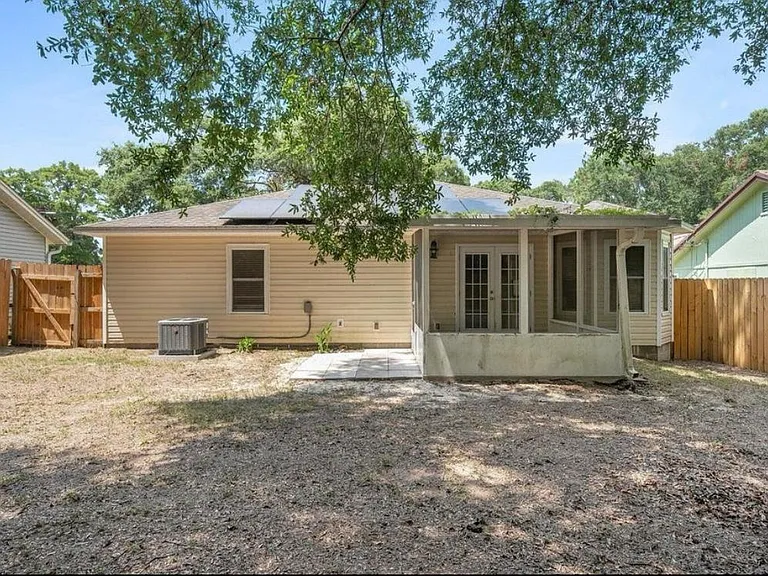116 Fairoaks Dr — Photo 10