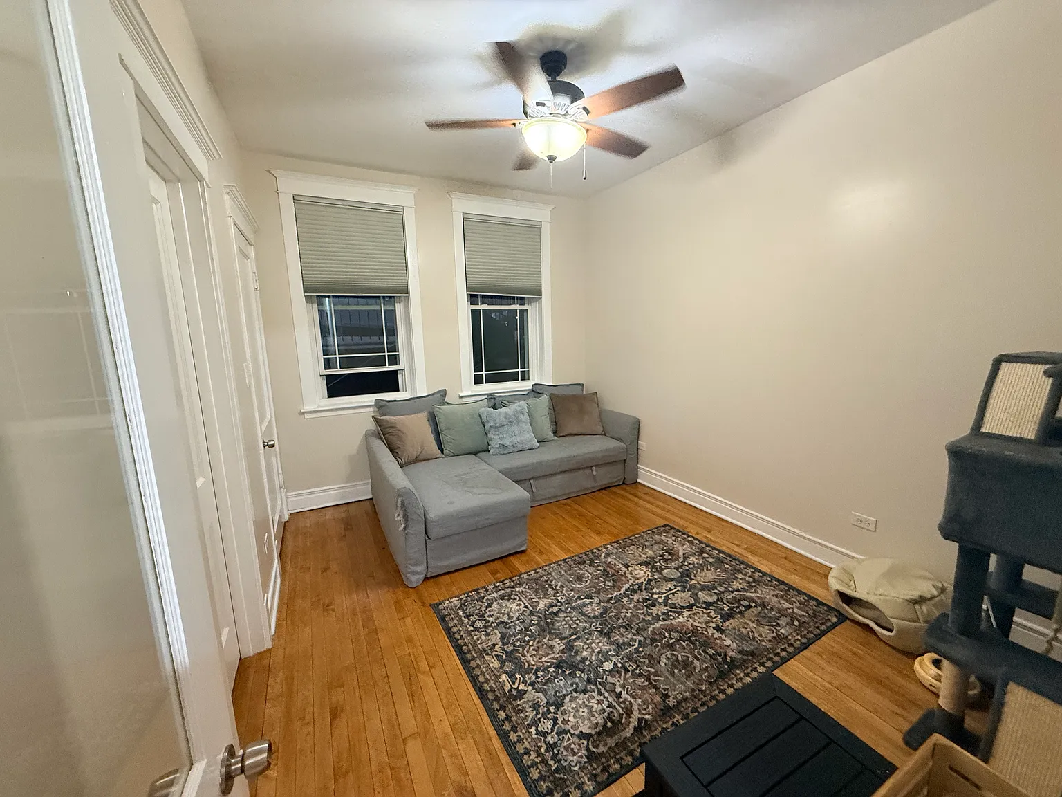 2 bed, 900 sqft, $1,800 — Photo 3