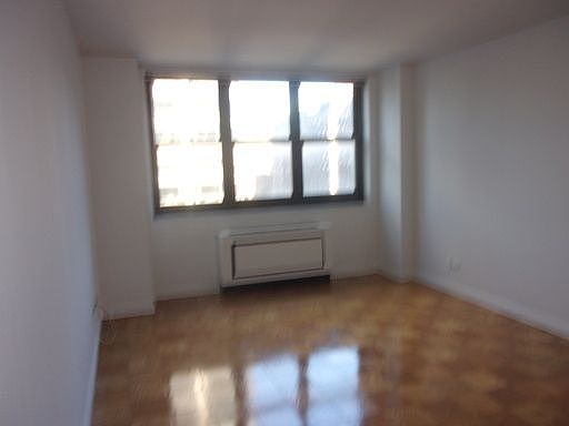 1st image of 200 E 72nd St APT 12H