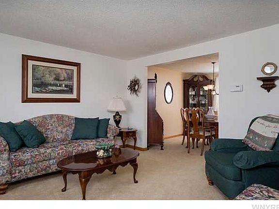 2nd image of 16 Freedom Dr