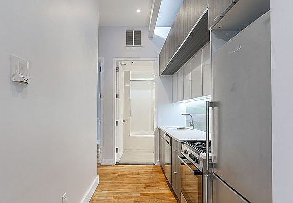 2nd image of 46 Meserole St #1F