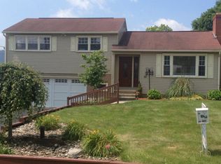 30 Manor Rd, Reedsville, PA 17084