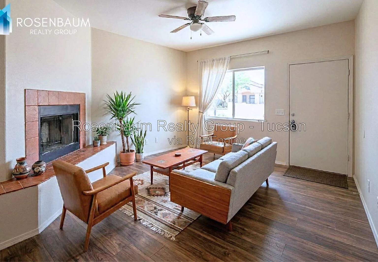 3 bed, 2.0 bath, 939 sqft, $1,199 — Photo 2