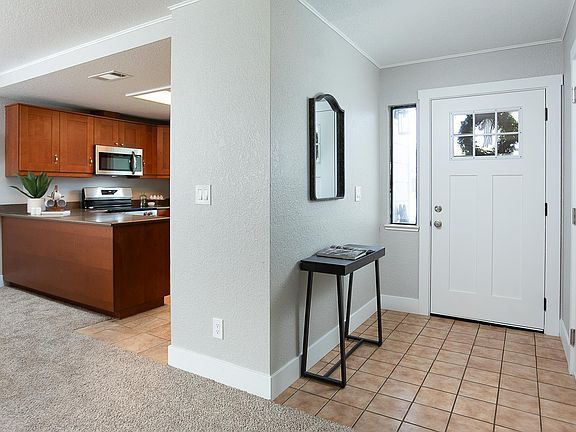 4th image of 1135 Dawson Drive