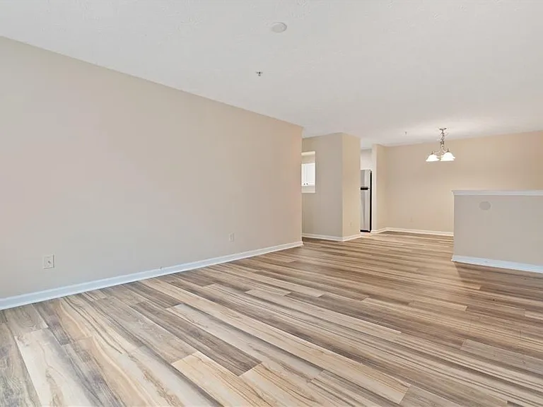 6104 Waldrop Pl — Photo 5