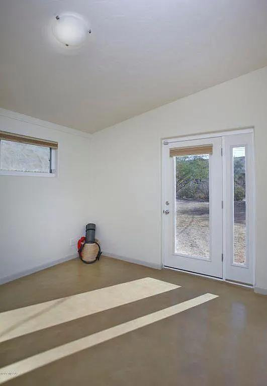 3 bed, 1400 sqft, $2,200 — Photo 4