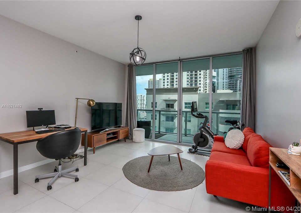 1st image of 1111 SW 1st Ave APT 1623-N