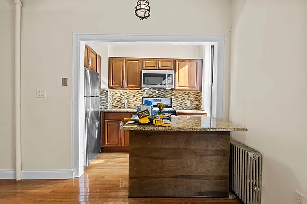 Rented by Compass | media 9