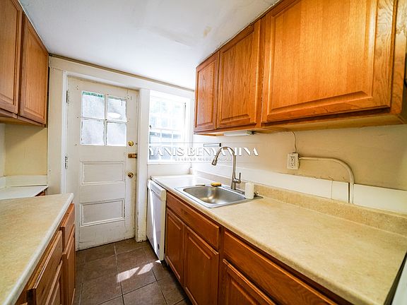 5th image of 36-38 Gibson St #4