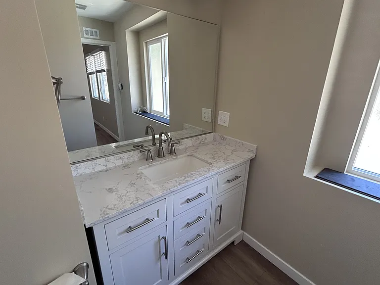 1557 Southwood Dr — Photo 5