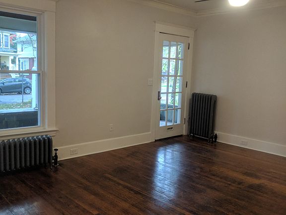 2nd image of 340 Richard Ter SE