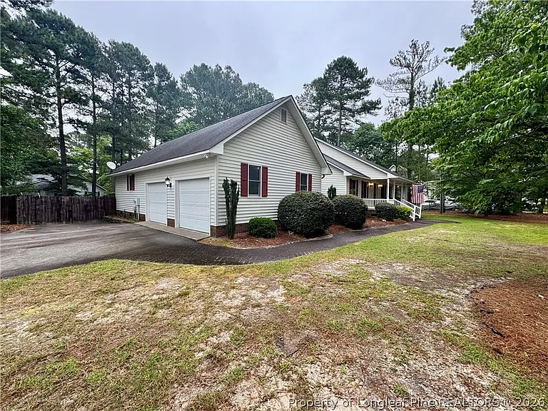 200 Horseshoe Dr — Photo 2
