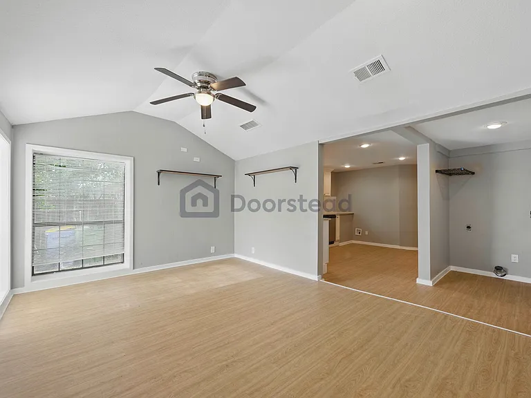 901 Kimbrough St — Photo 9