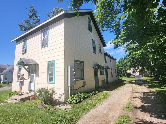 4th image of 610 8th St SW