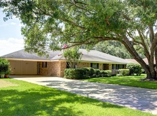 110 Estate Dr, New Iberia, LA 70563