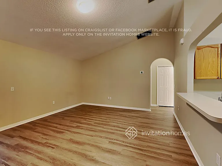 2486 W Moonlight Ln — Photo 8