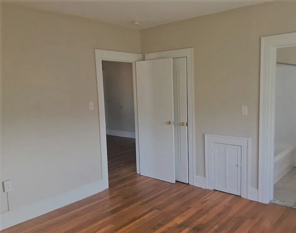 1533 Chapel Street — Photo 2
