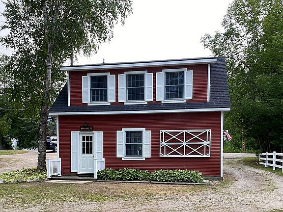 Garage facing rear/cottage
