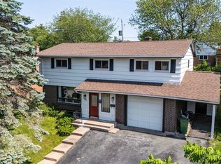 22 Northcliffe Ln, Halifax, NS B3M 2Z6