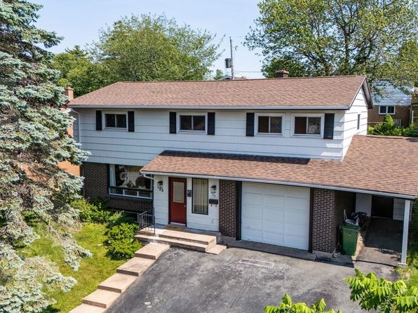 22 Northcliffe Ln, Halifax, NS B3M 2Z6