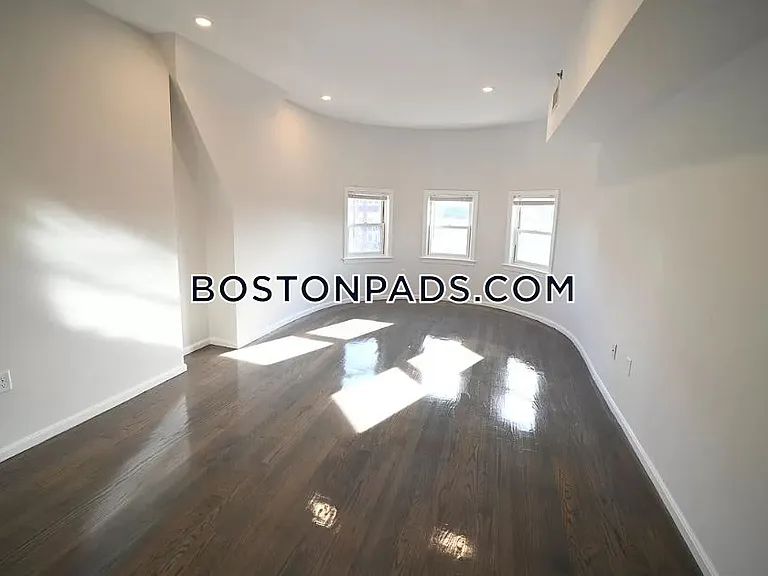 1414 Beacon St #3F — Photo 5