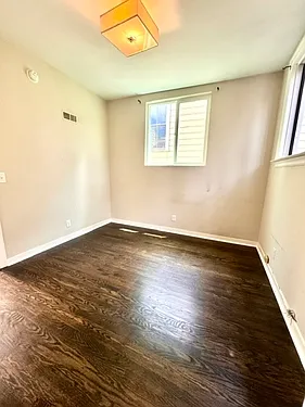1703 Oak St — Photo 14