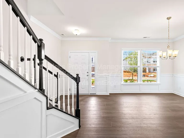 9008 Catboat St — Photo 7