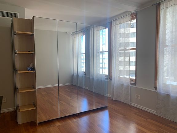 5th image of 10134 100th St NW