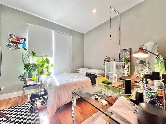 Rented by ERNY LLC | media 29