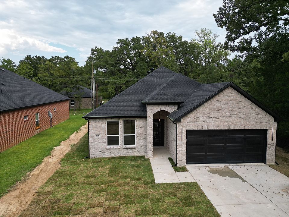 1st image of 118 Dogwood Dr