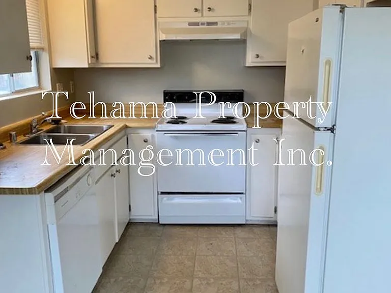 625 David Ave — Photo 2