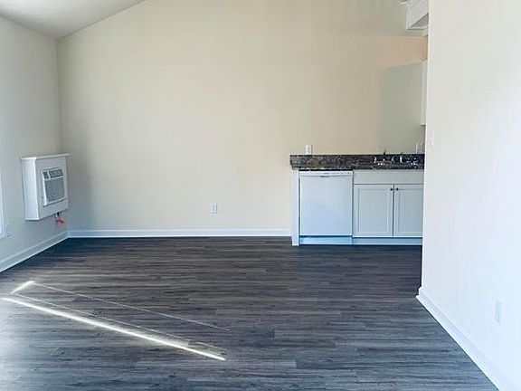 3rd image of 1608 Highland Way #4