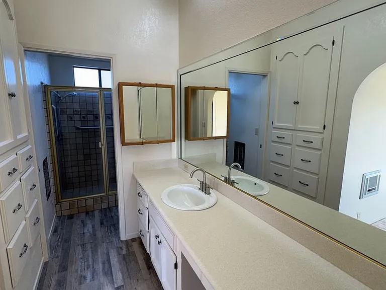 1571 Vista Grande Ln — Photo 21