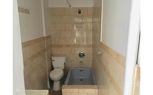 Rented by Douglas Elliman | media 7