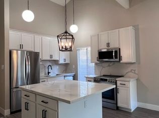 2455 American River Dr, Sacramento, CA 95825