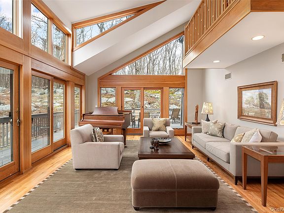 3rd image of 46 Oregon Road