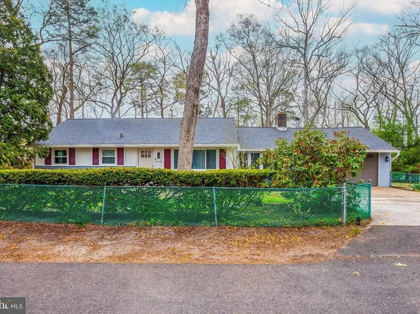 5 Holly Ave, Browns Mills, NJ 08015