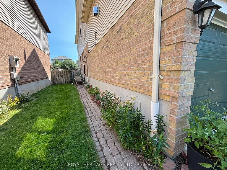 9 Dowers Dr — Photo 3