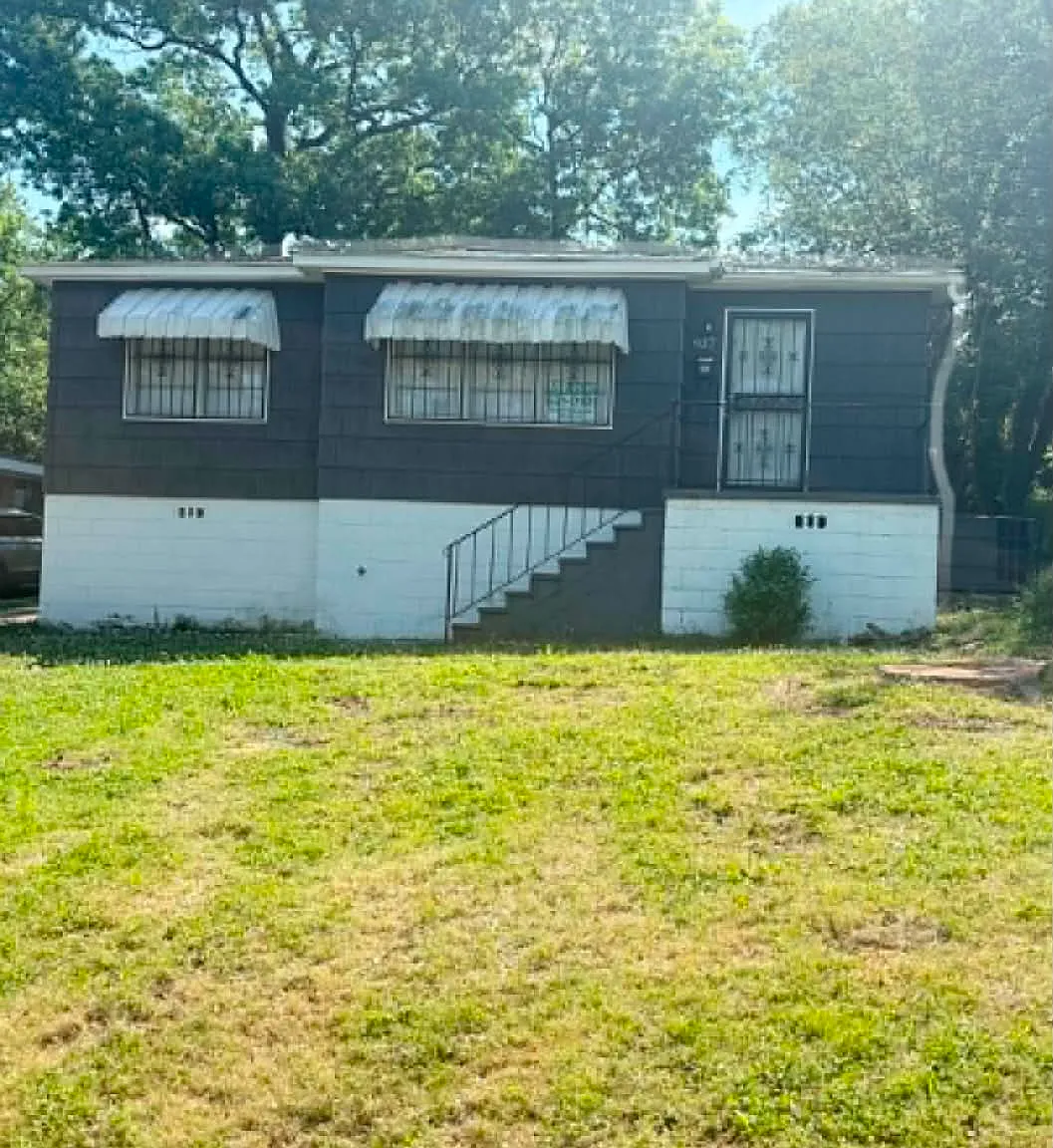 3 bed, 1020 sqft, $975 — Photo 1