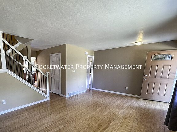 4th image of 1827 Quail St APT 5