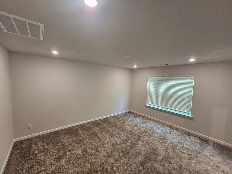 2109 Strawberry Patch St — Photo 5