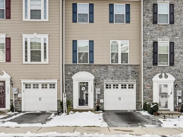 1244 Elderslie Ln #99, York, PA 17403