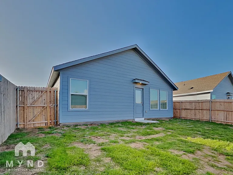 1262 Basswood Dr — Photo 21