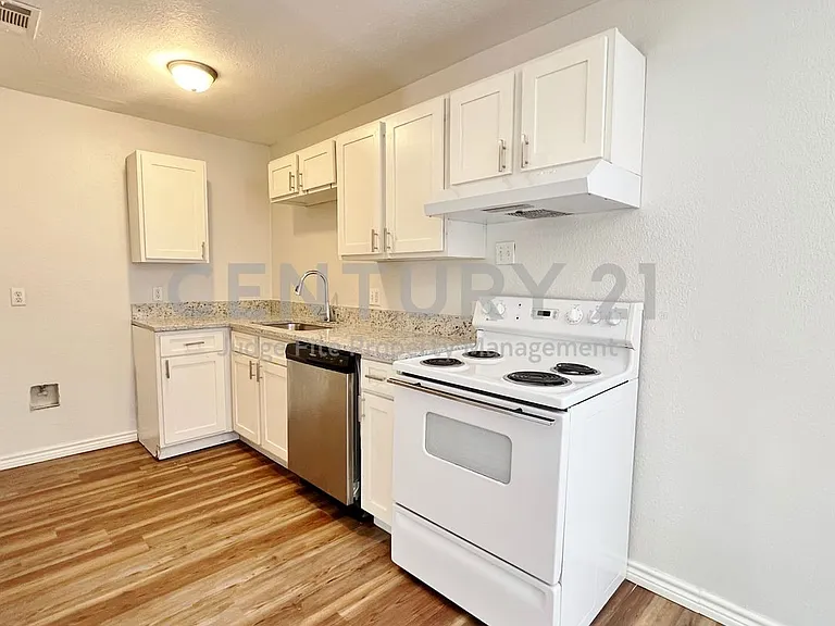 2310 Healey Dr — Photo 4