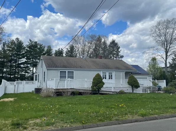 6 Woodside Drive, North Haven, CT 06473