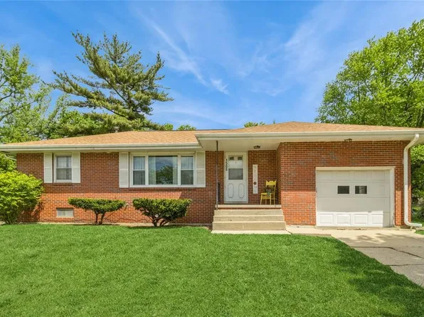 1506 W 6th Ave, Indianola, IA 50125